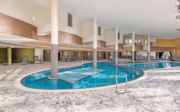 Hotel Azúr Prémium - Bild 1