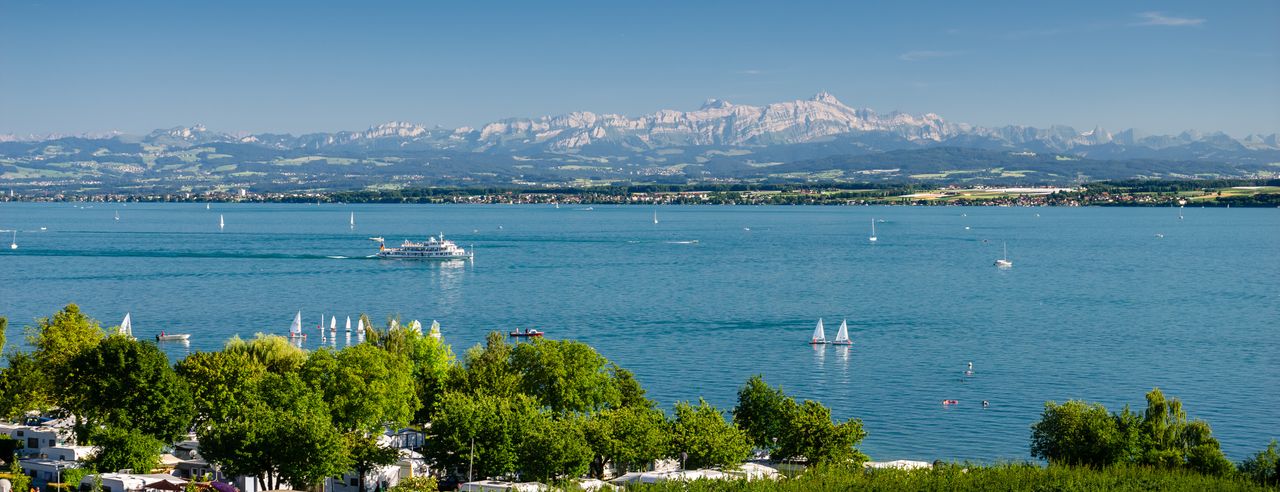 Bodensee mit dem Säntis im Hintergrund