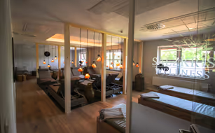 Bernstein Acamed Resort - Bild 2