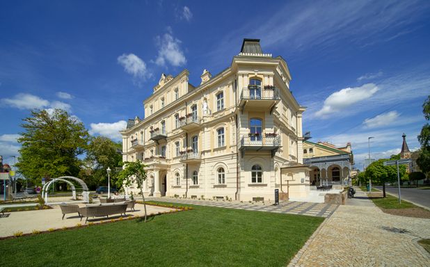 Esplanade Dependance Spa Hotel Monti - Bild 1