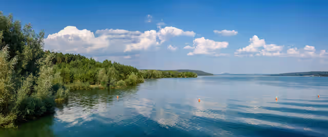 Blick auf den Brombachsee im Fränkischen Seenland