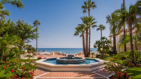Las Dunas Grand Luxury Hotel