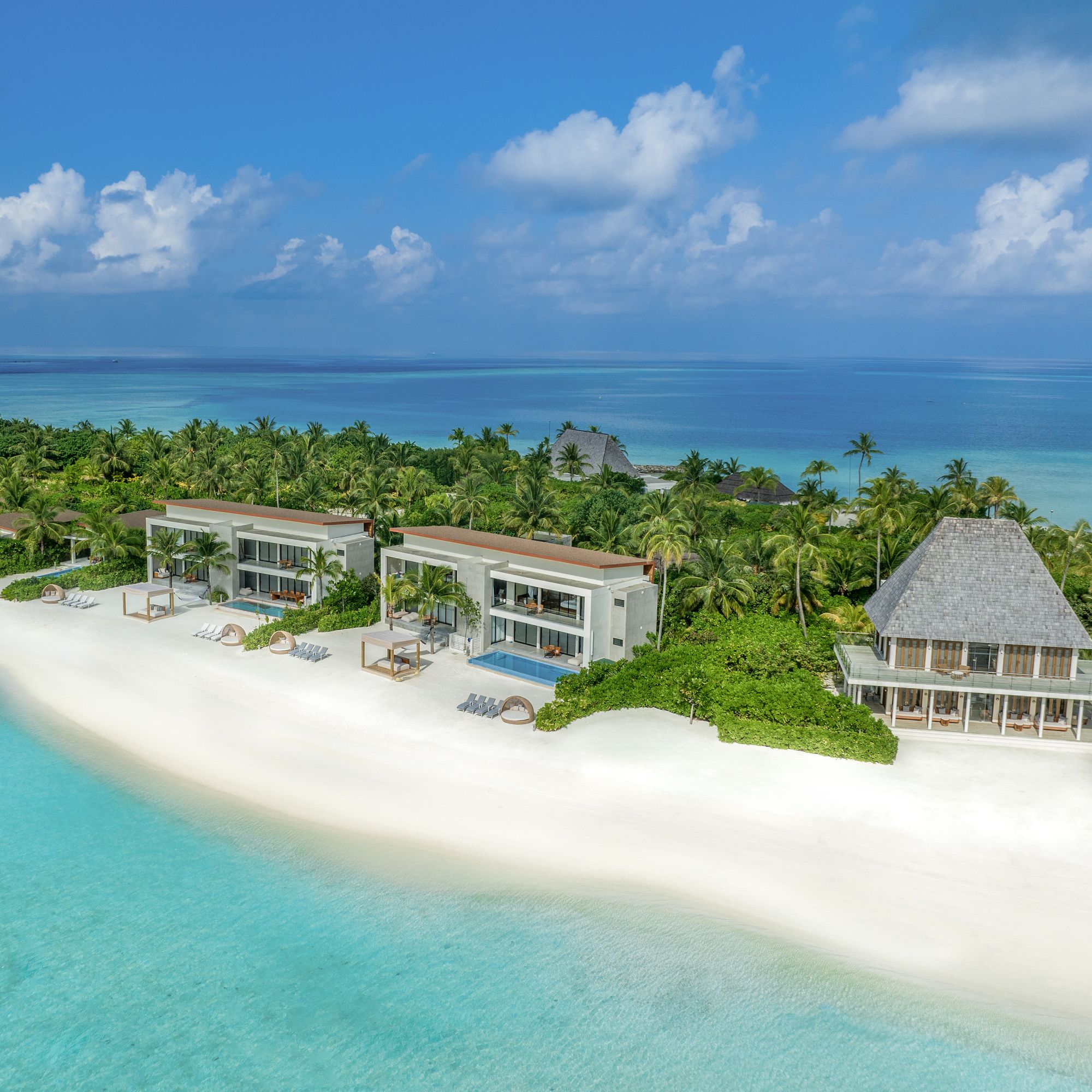 Kuda Villingili Resort.