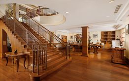 Palace Club Lounge