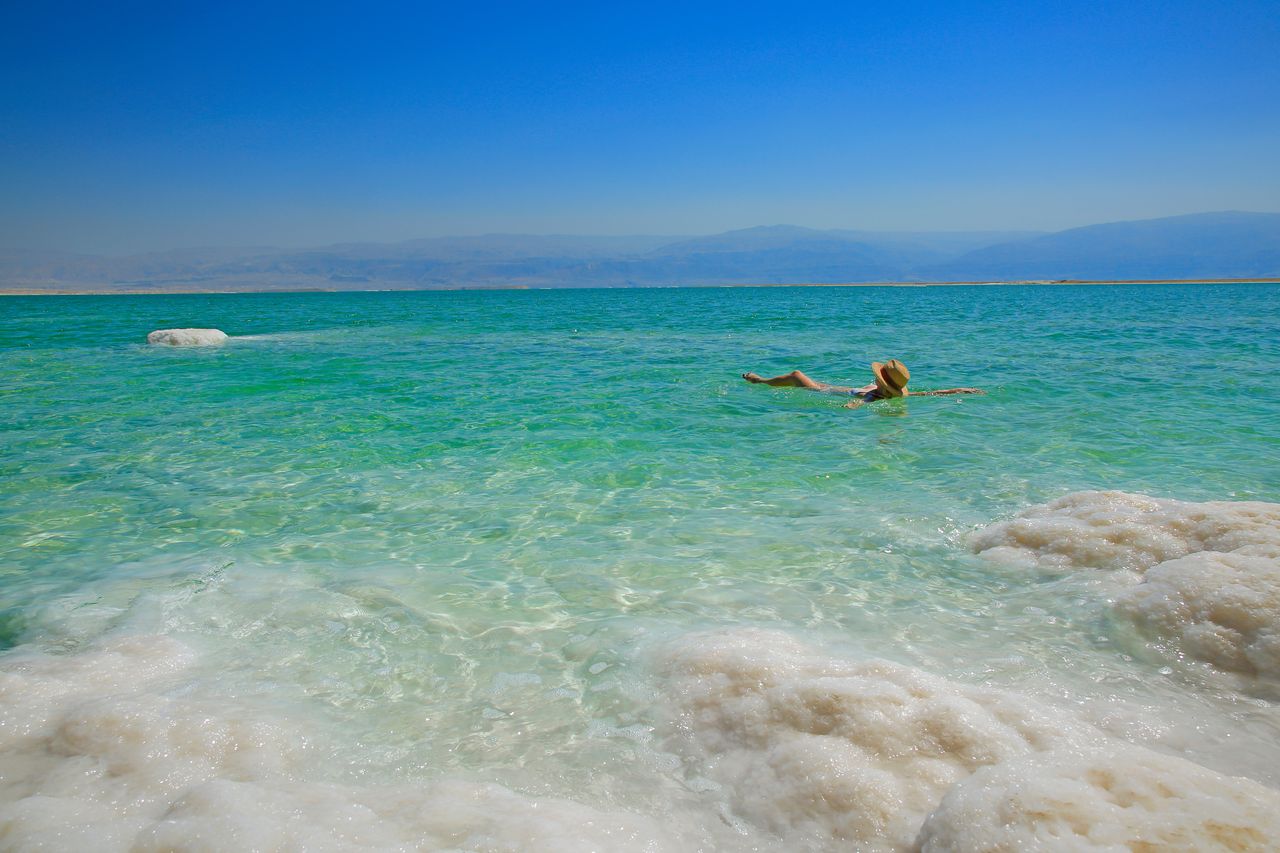 Im Toten Meer in Jordanien baden beim Kururlaub