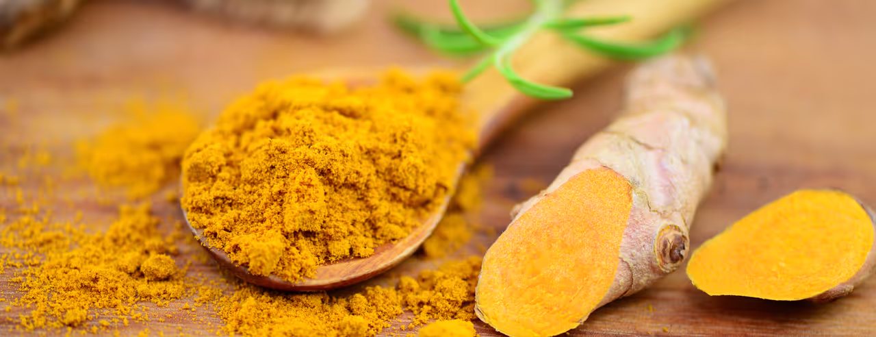 Cúrcuma y cúrcuma en polvo