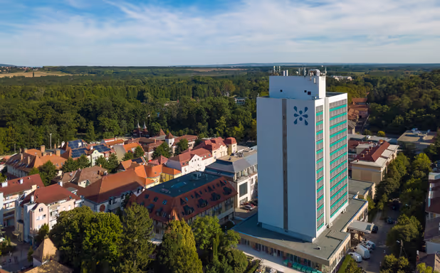 Hunguest Hotel Panoráma - Bild 1