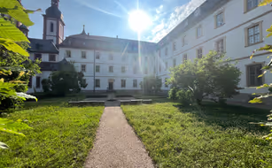 Yoga im Kloster Oberzell - Bild 3