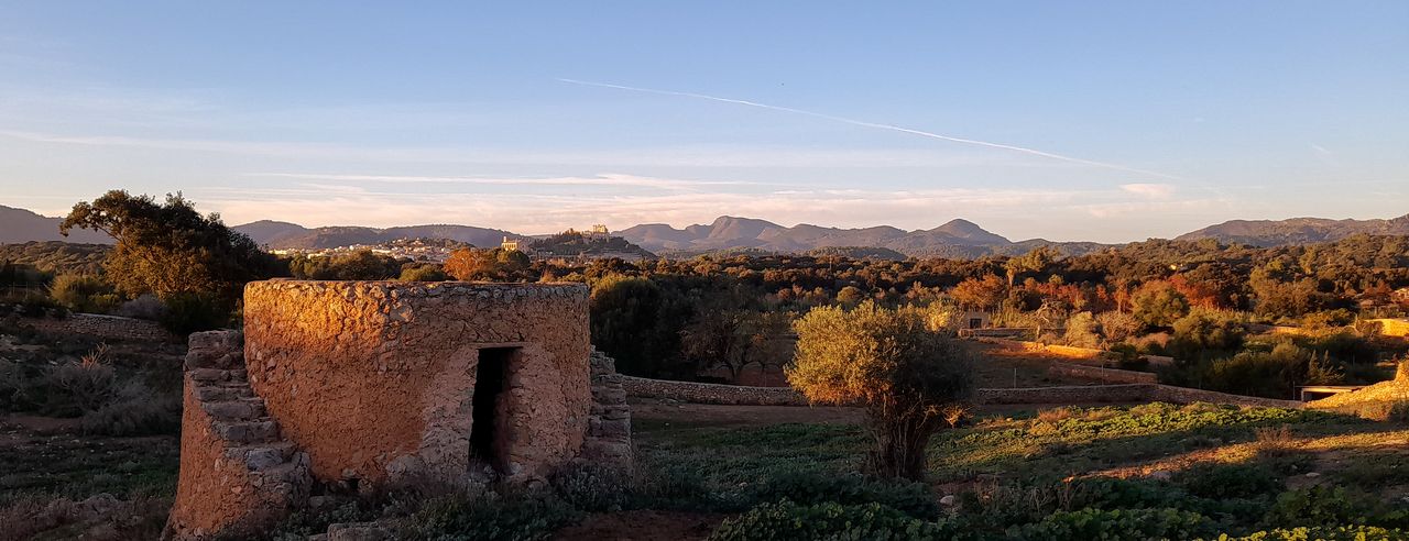 Wallfahrtskirche mit Festungsmauer, Artà, Mallorca