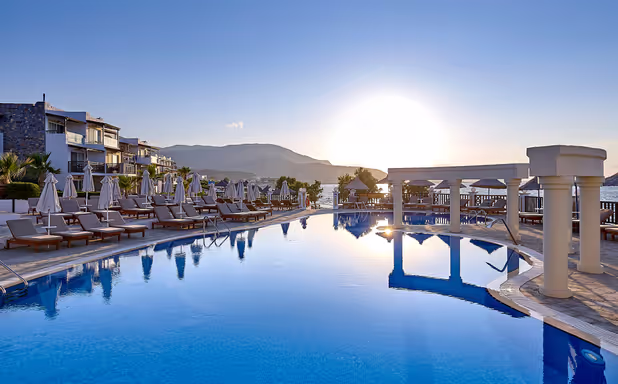 Alexander Beach Hotel & Village Resort - Image 1