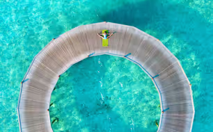 Hideaway Beach Resort & Spa - Image 2