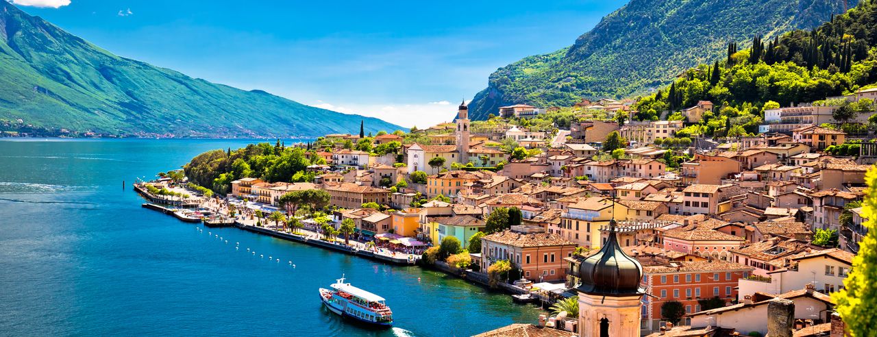 Wunderschöne Berge, Städte und See während Wellness am Gardasee