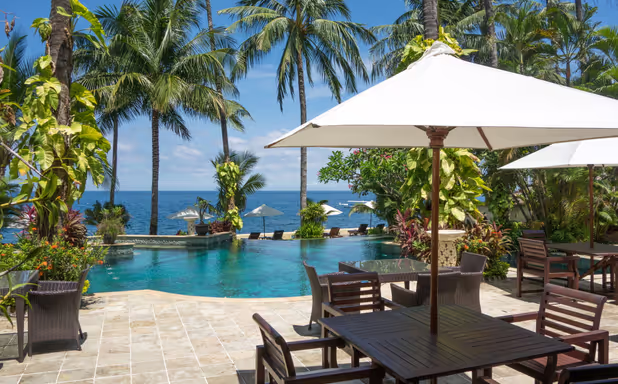 Alam Anda Ocean Front Resort & Spa - Imagen 1