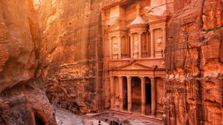 Voyage individuel : la cité troglodytique de Petra & Wadi Rum