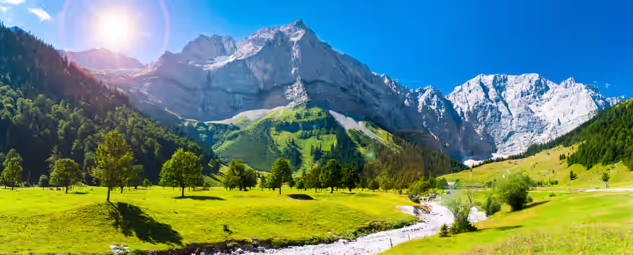 Panoramablick auf die Landschaft im Allgäu
