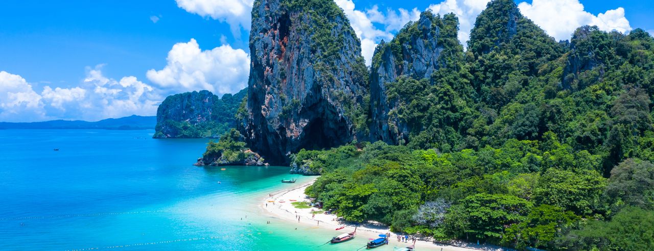 Beim Retreat Urlaub in Thailand die schönen Strände der Inseln erkunden