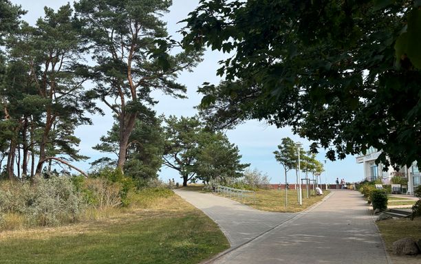 Strandhotel Baabe - R&R Hotels & Villen - Bild 1