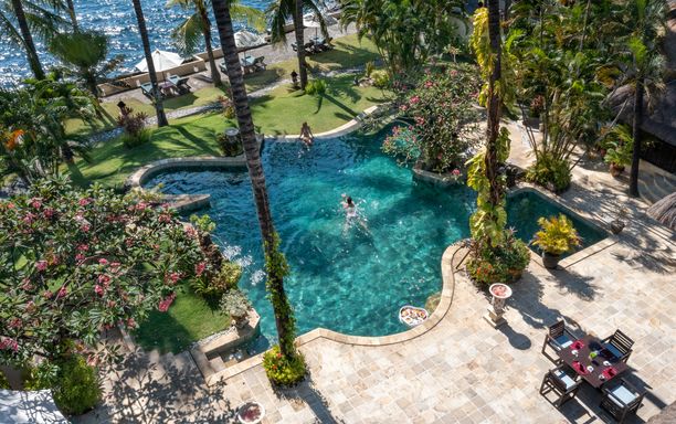 Alam Anda Ocean Front Resort & Spa - Bild 1