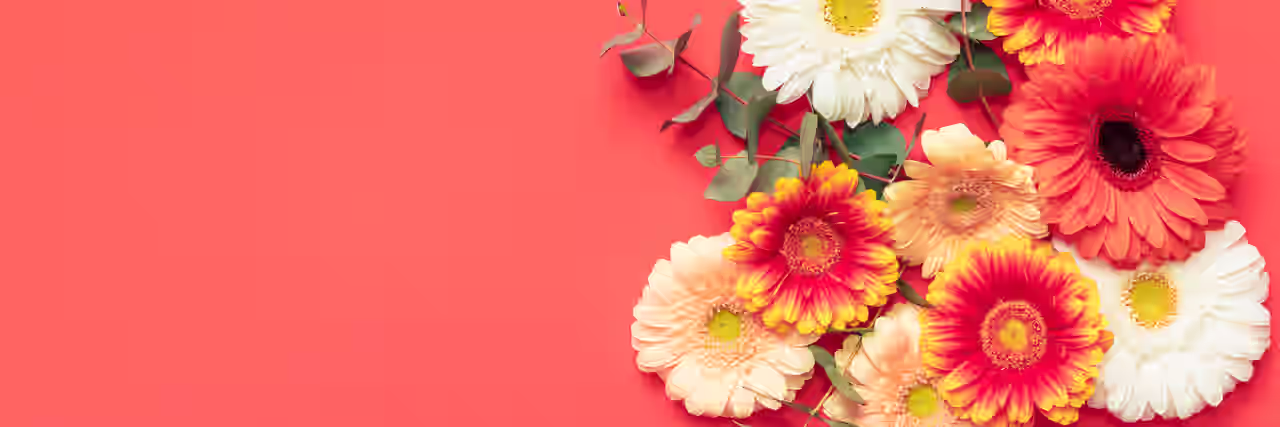 Blumen als Symbolbild für den Urlaub über Muttertag