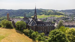 Detox, Fasten, Yoga & Wandern im Kloster Waldbreitenbach