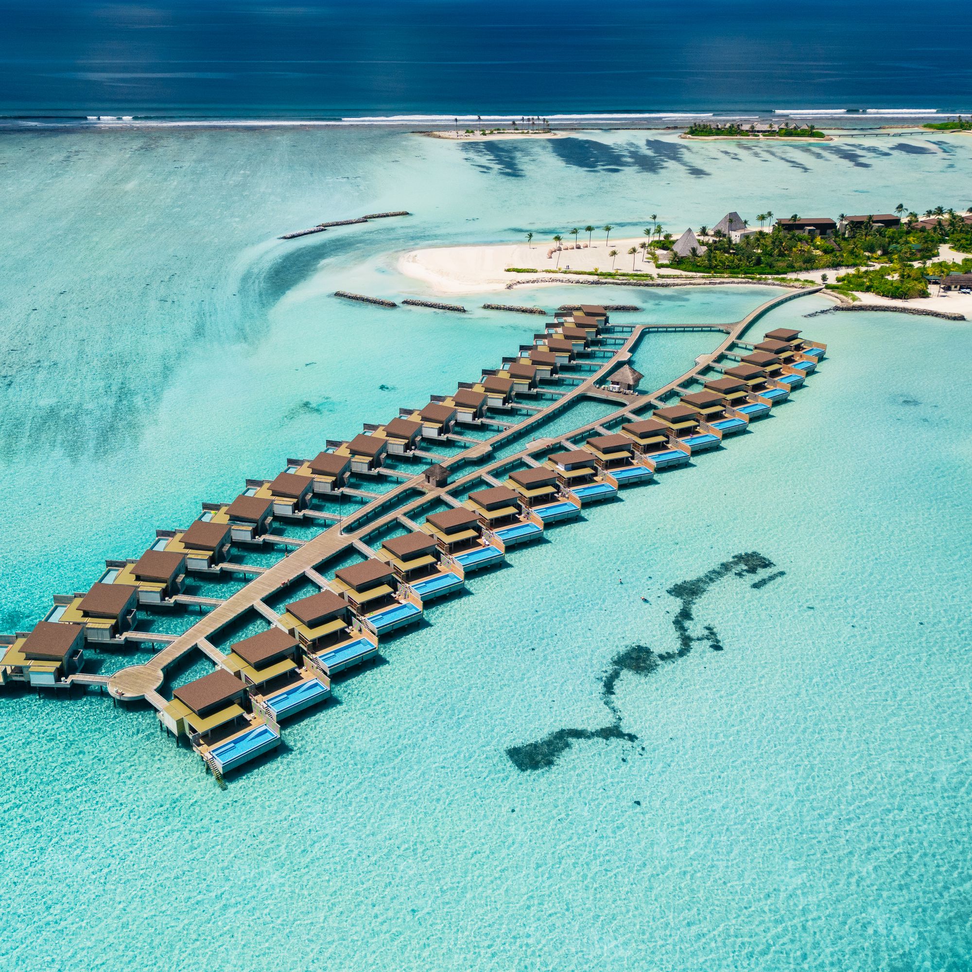 Kuda Villingili Resort.