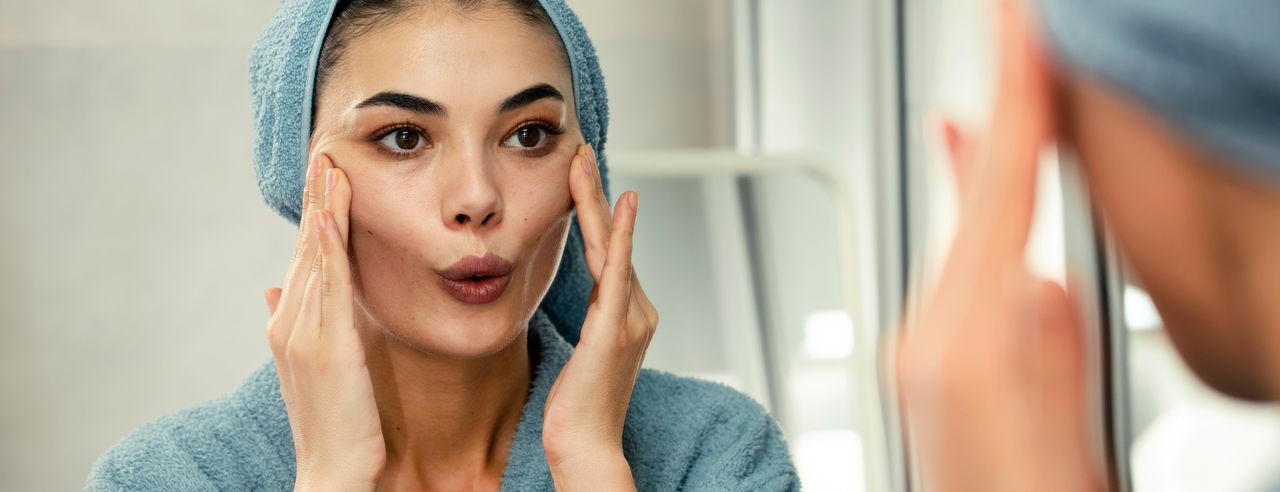 Gesichtsyoga als natürliches Anti-Aging? Mit diesen Übungen funktioniert es!