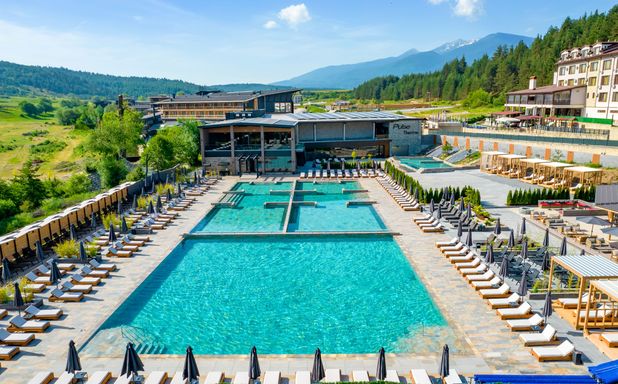 Grand Hotel Therme - Image 1