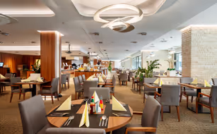 Esplanade Ensana Health Spa Hotel - Image 4