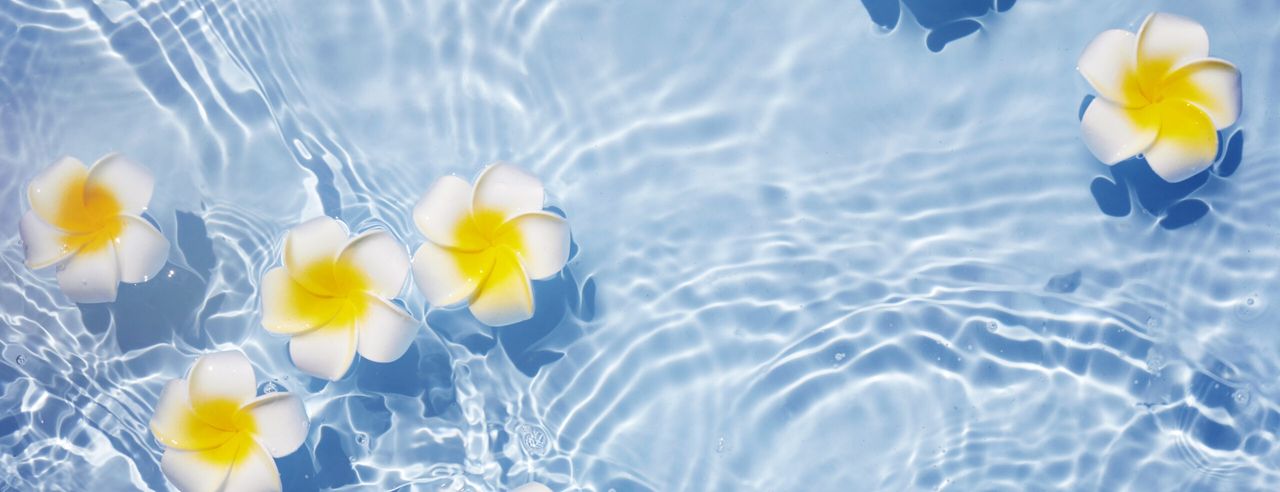 Die Lomi Lomi Massage erinnert an die Wellen im Meer