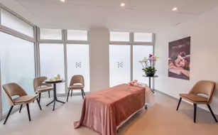 Hunguest Hotel Panoráma - Image 3