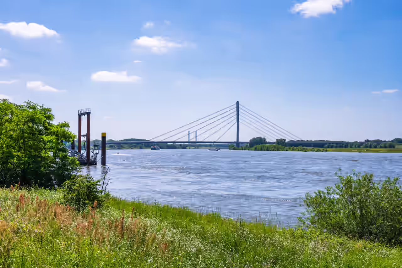 Niederrheinbrücke bei Wesel am Niederrhein