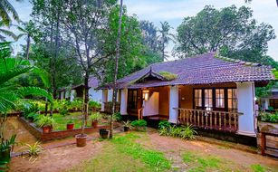 Ayur on the beach Nattika - Image 3