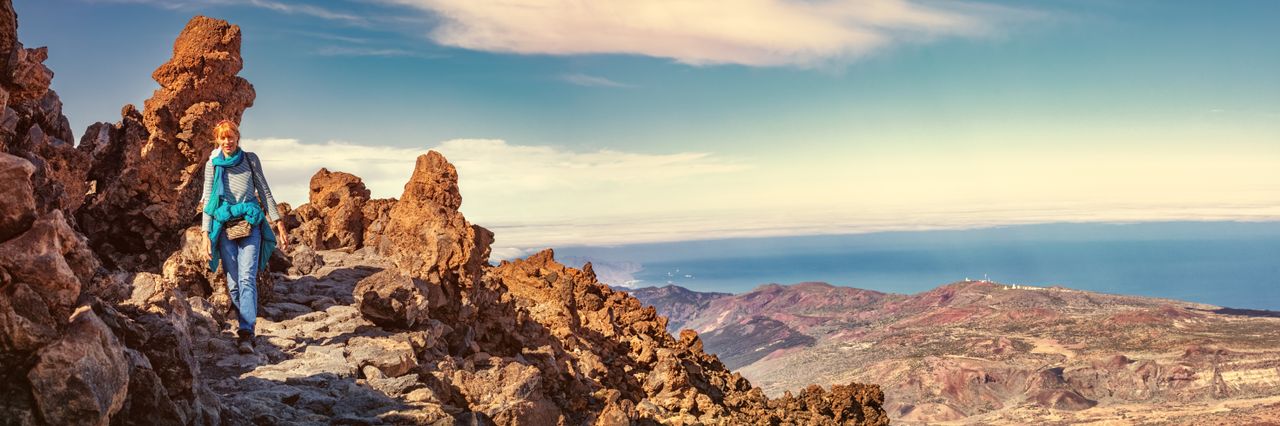 Frau beim Wandern auf dem Pico del Teide